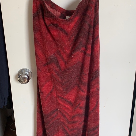 Joseph Ribkoff top and skirt set - Picture 3 of 6